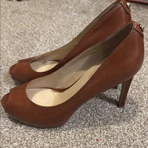 Guess Brown Peep-Toe Heels 7